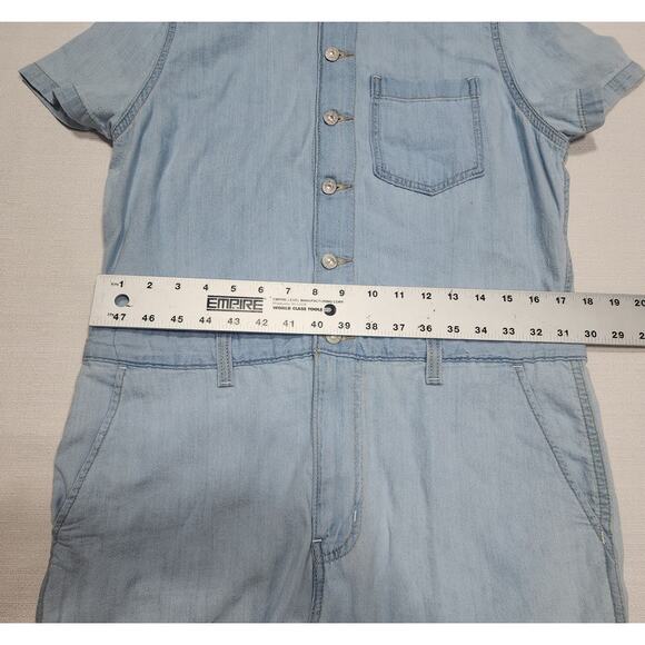 Levi's romper Size Medium regular W34'' X L32'' - Picture 4 of 9